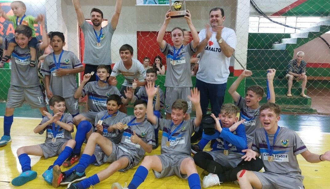 Capa Equipe Sub-13 de Ametista do Sul conquista Campeonato Regional de Futsal Base 2023