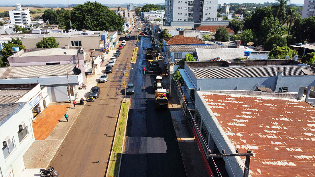 Capa Seberi inicia recapeamento da Avenida Flores da Cunha