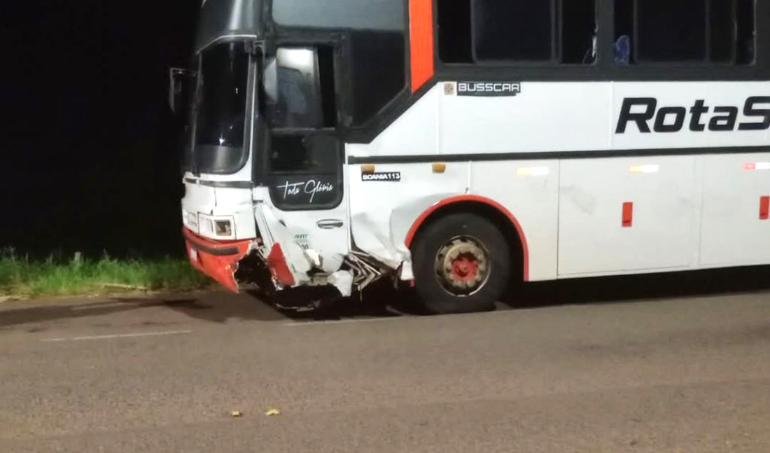 Capa Ônibus que saiu de Marau com destino ao Paraguai se envolve em acidente