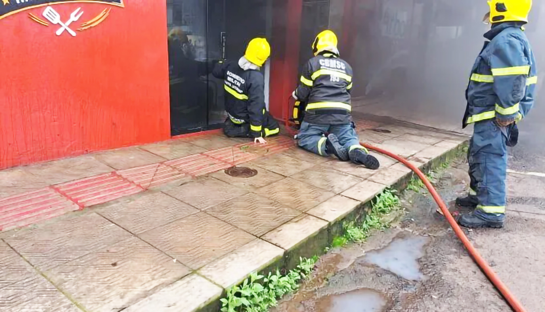 Capa Incêndio atinge hamburgueria no Centro de Itapiranga