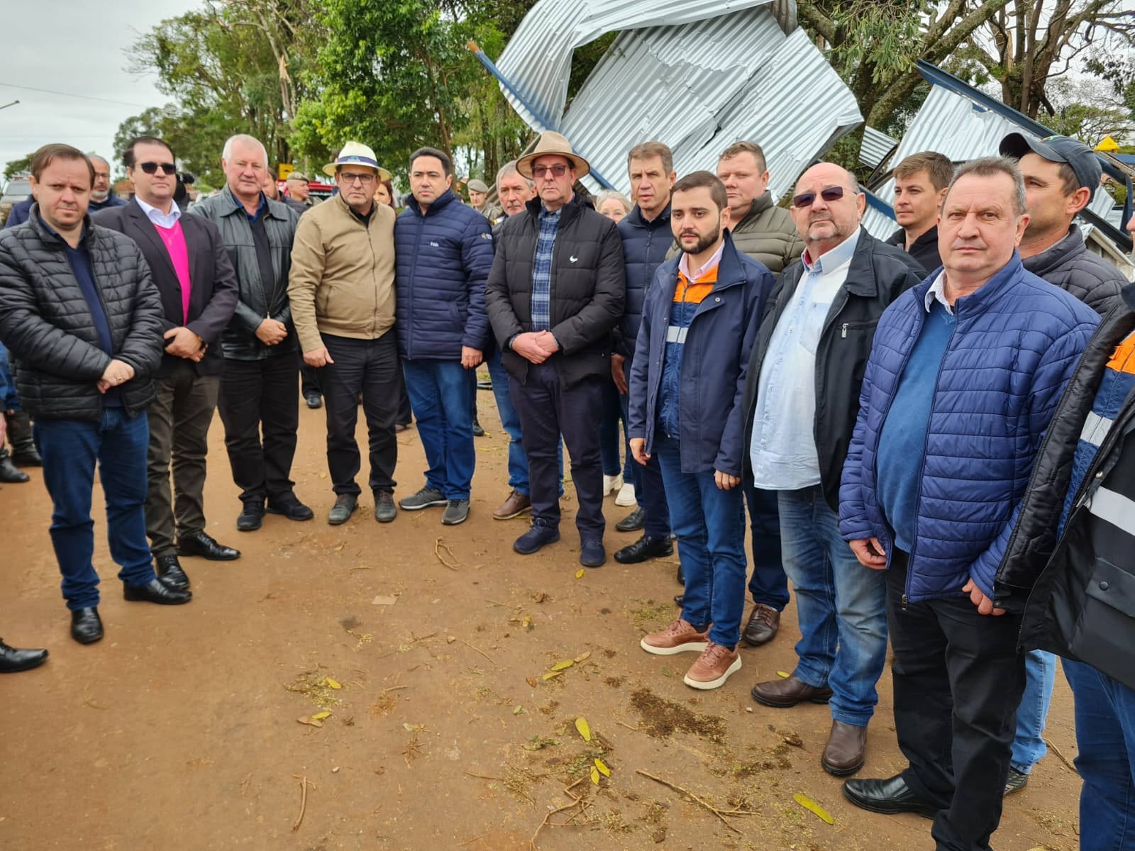 Capa  Presidente da Amuceleiro acompanha os danos causados pelo ciclone extratropical