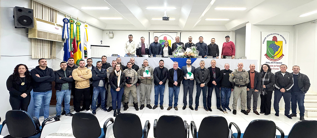 Capa Câmara de Vereadores de Palmitinho homenageia policiais por trabalho na segurança pública