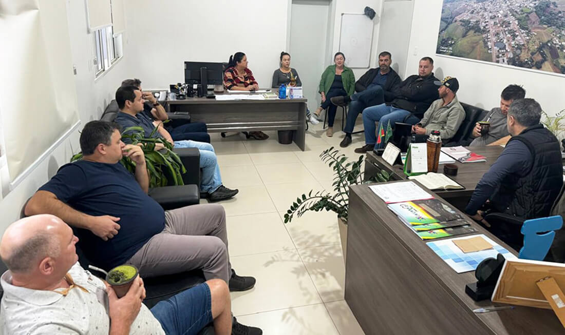 Capa Administração Municipal de Caiçara reúne equipe para decretação de situação de emergência