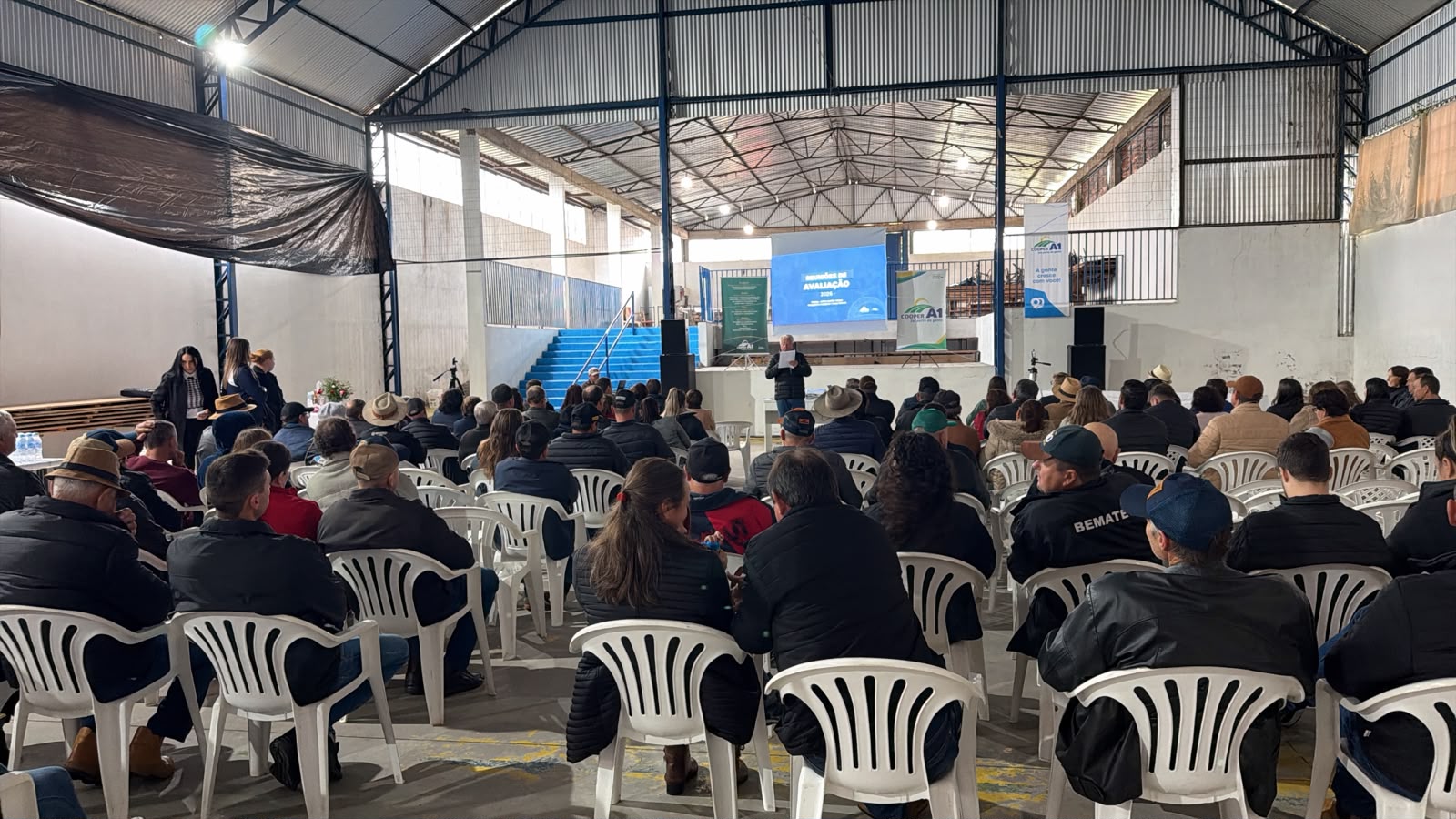 Capa Cooper A1 realizou reunião de avaliação com associados em Planalto
