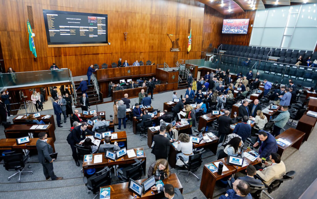 Capa Proposta do Executivo de reajuste de 8% do piso regional é aprovada na Assembleia