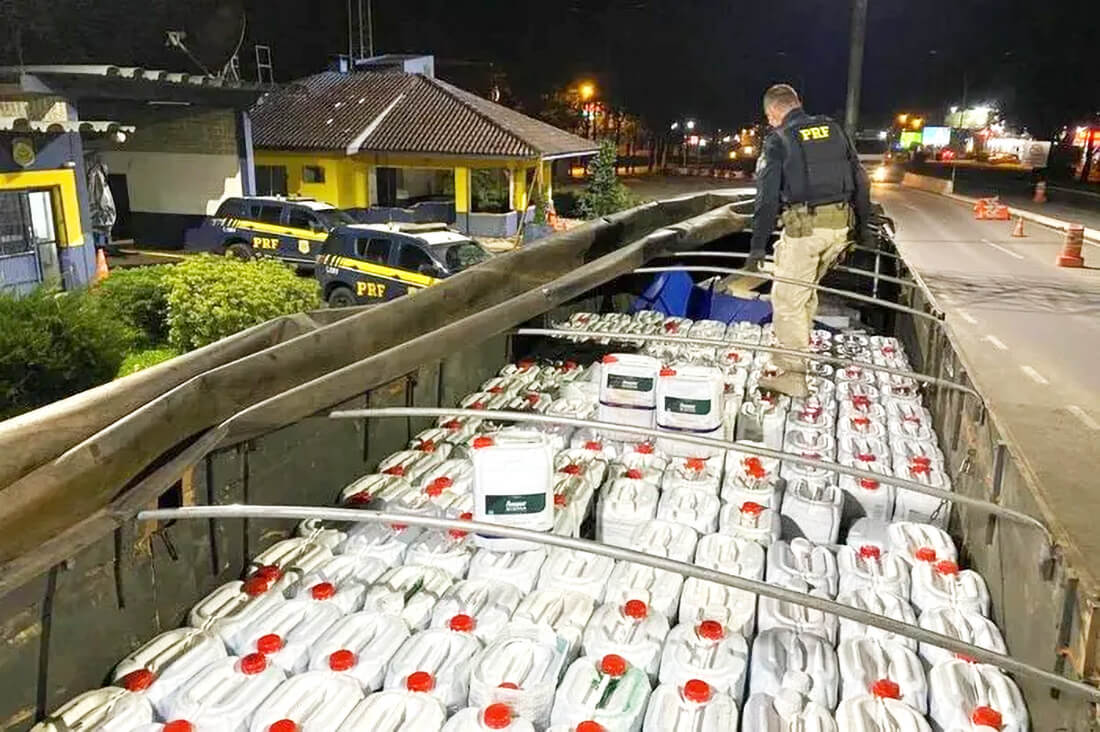 Capa Nos primeiros nove meses de 2024, 6,5 toneladas de agrotóxicos ilegais foram apreendidas nas rodovias federais gaúchas