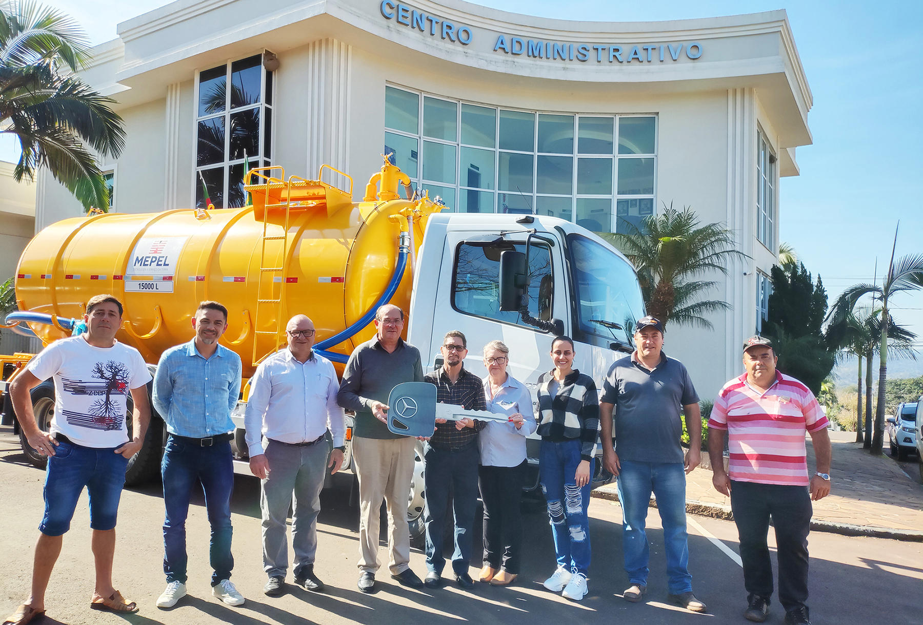 Capa Rodeio Bonito adquire caminhão para transporte e distribuição de adubo orgânico