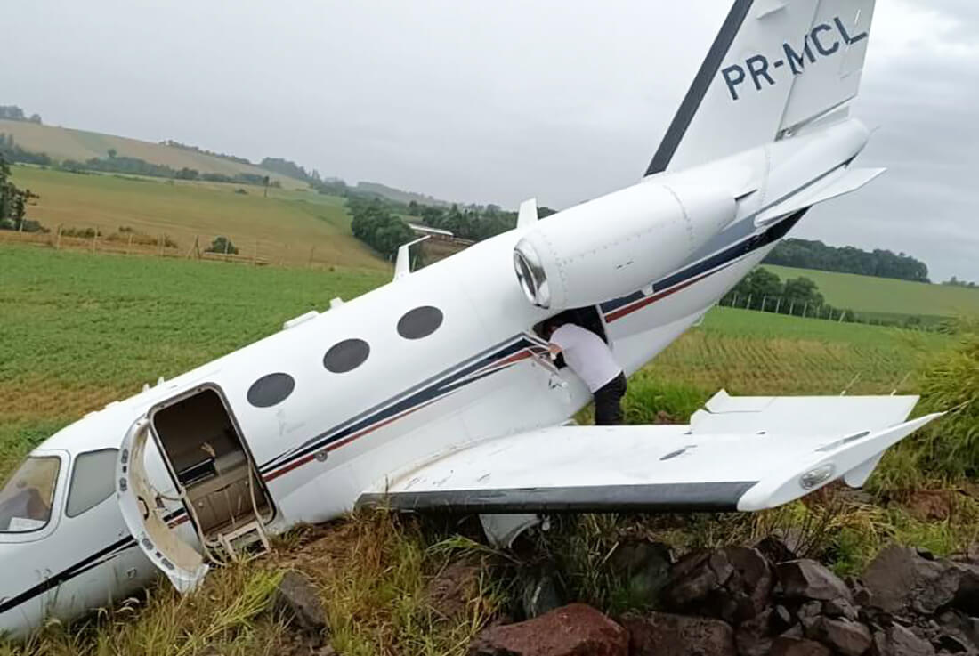 Capa Aeronave de pequeno porte sai fora da pista no Aeroporto de Ijuí