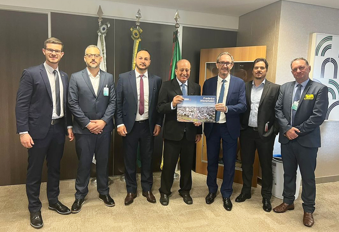Capa Prefeito de Frederico Westphalen busca recursos em Brasília para oncologia e ampliação da hemodiálise