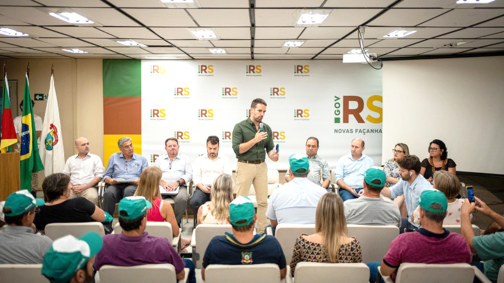 Capa Governador Eduardo Leite recebe Fetag para tratar de combate à estiagem