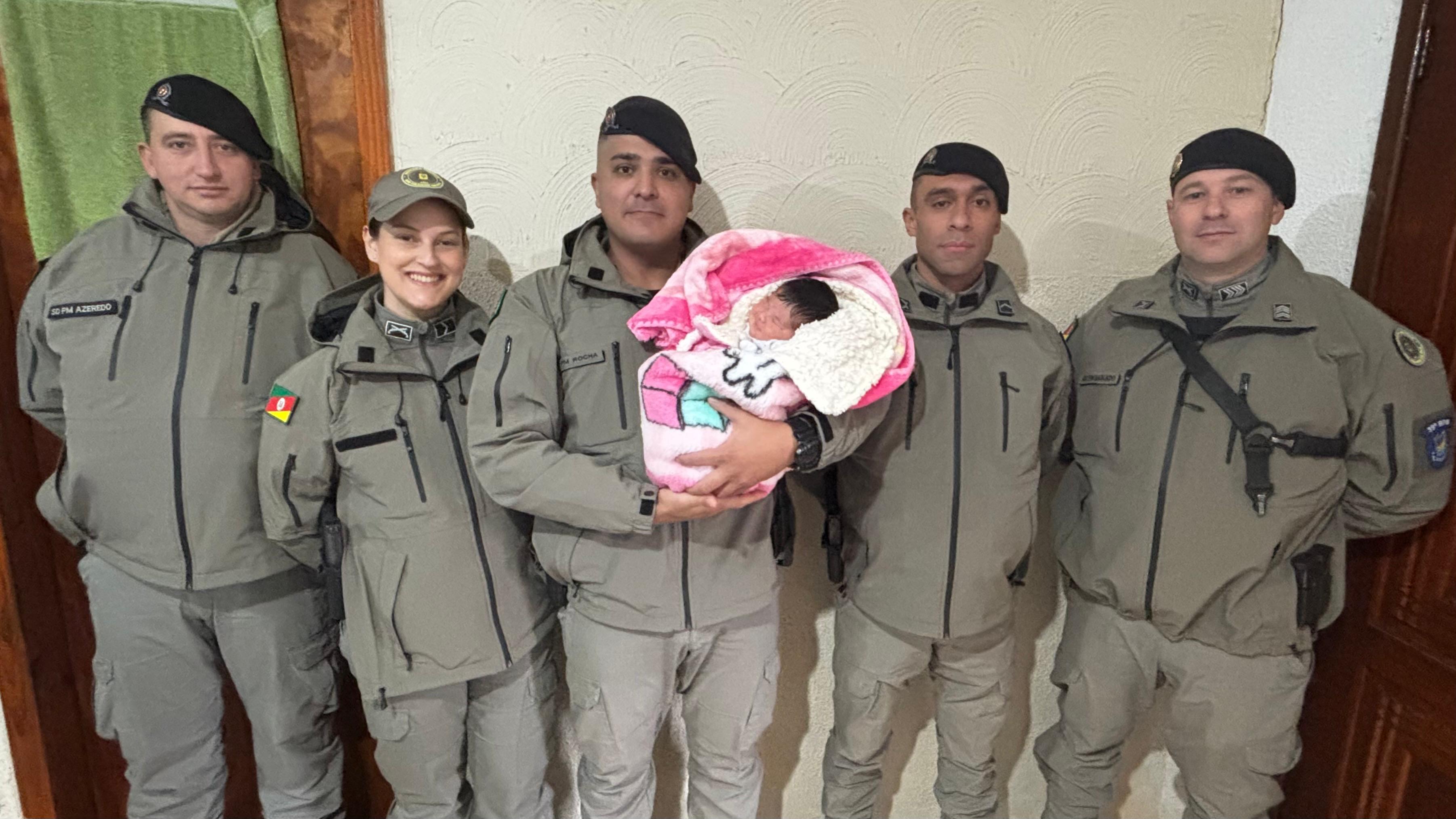 Capa Policiais Militares salvam vida de recém-nascida em Palmeira das Missões