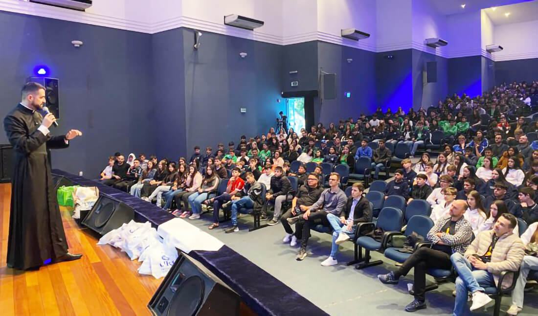 Capa Projeto Adolescer reúne mais de 1,3 mil adolescentes de 16 municípios