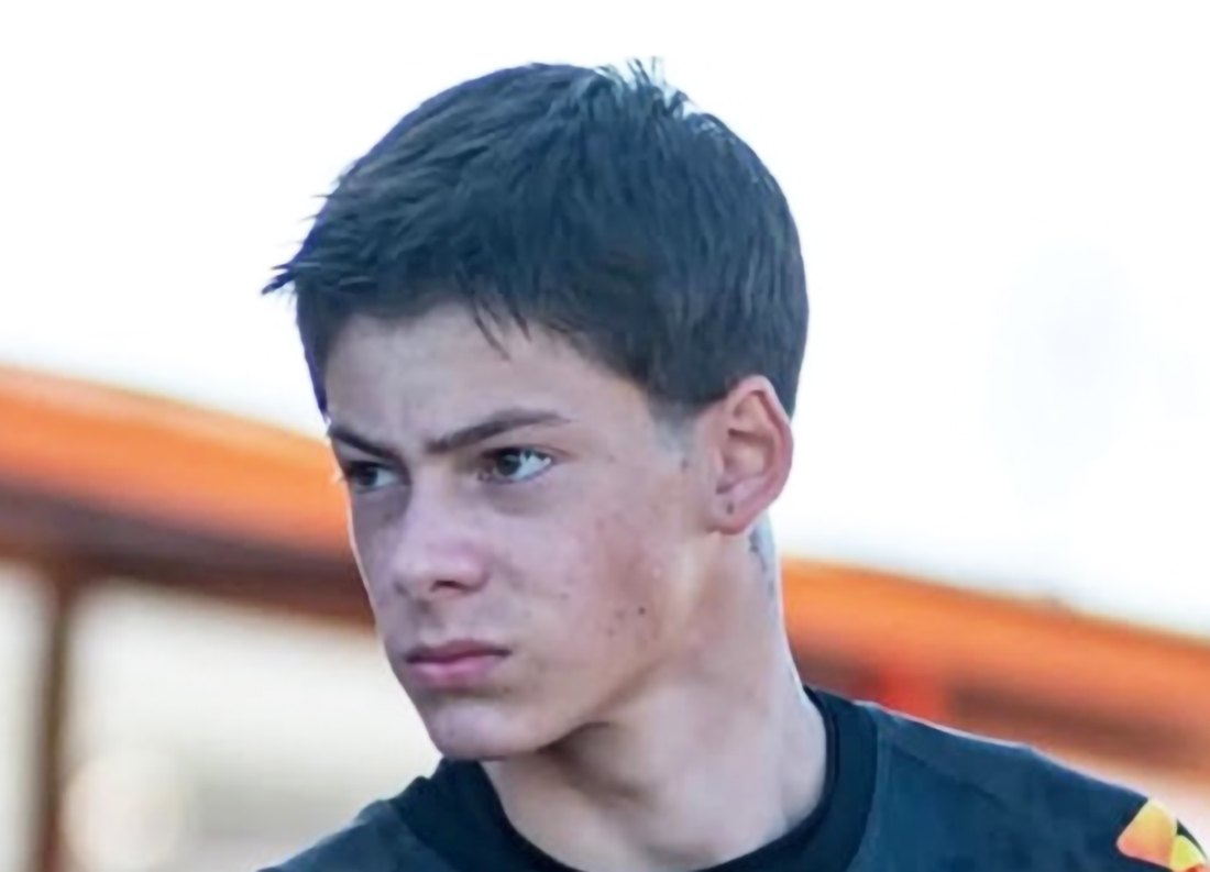 Capa Goleiro de 17 anos morre em alojamento de clube no RS