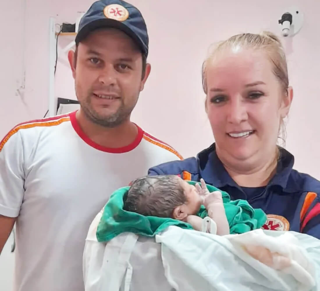 Capa Samu de Redentora realiza parto de emergência antes de chegar ao hospital