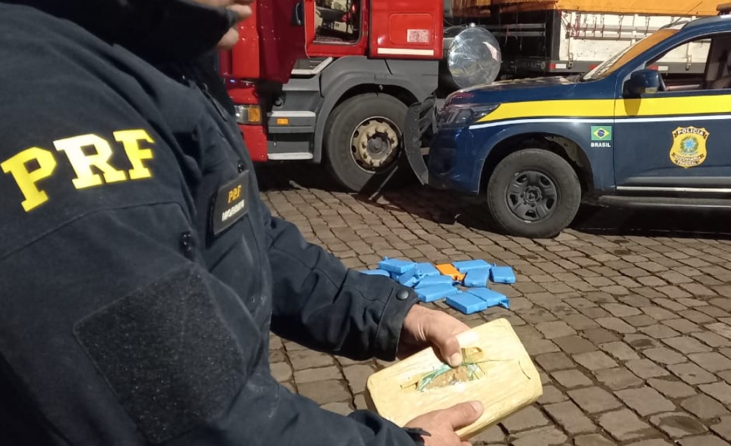 Capa Carazinho: homem é preso transportando carga milionária de cocaína e pasta base