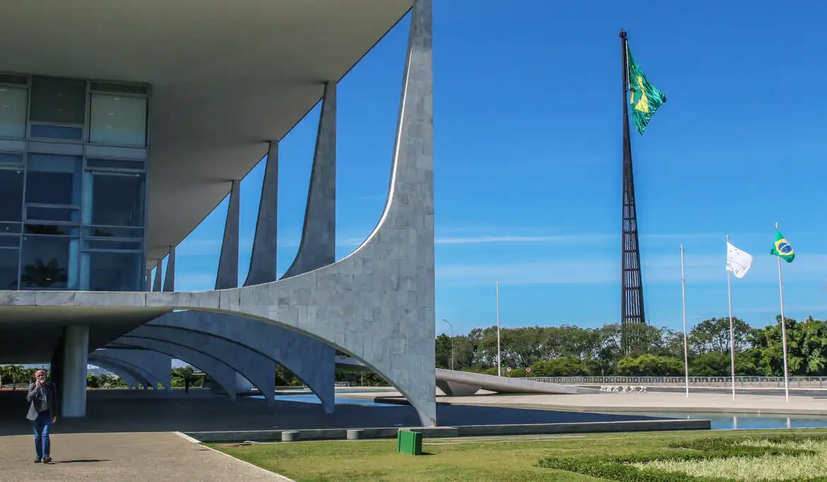 Capa Lula sanciona orçamento e veta R$ 5,6 bilhões em emendas parlamentares