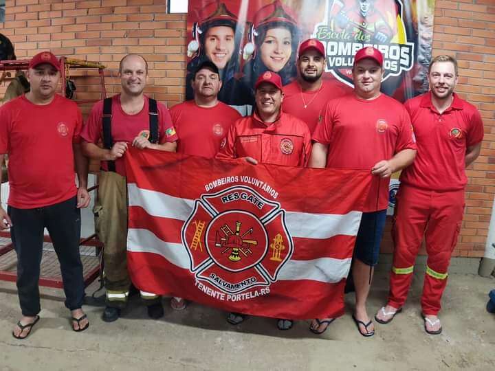 Capa Bombeiros de Tenente Portela são capacitados em combate a incêndios estruturais