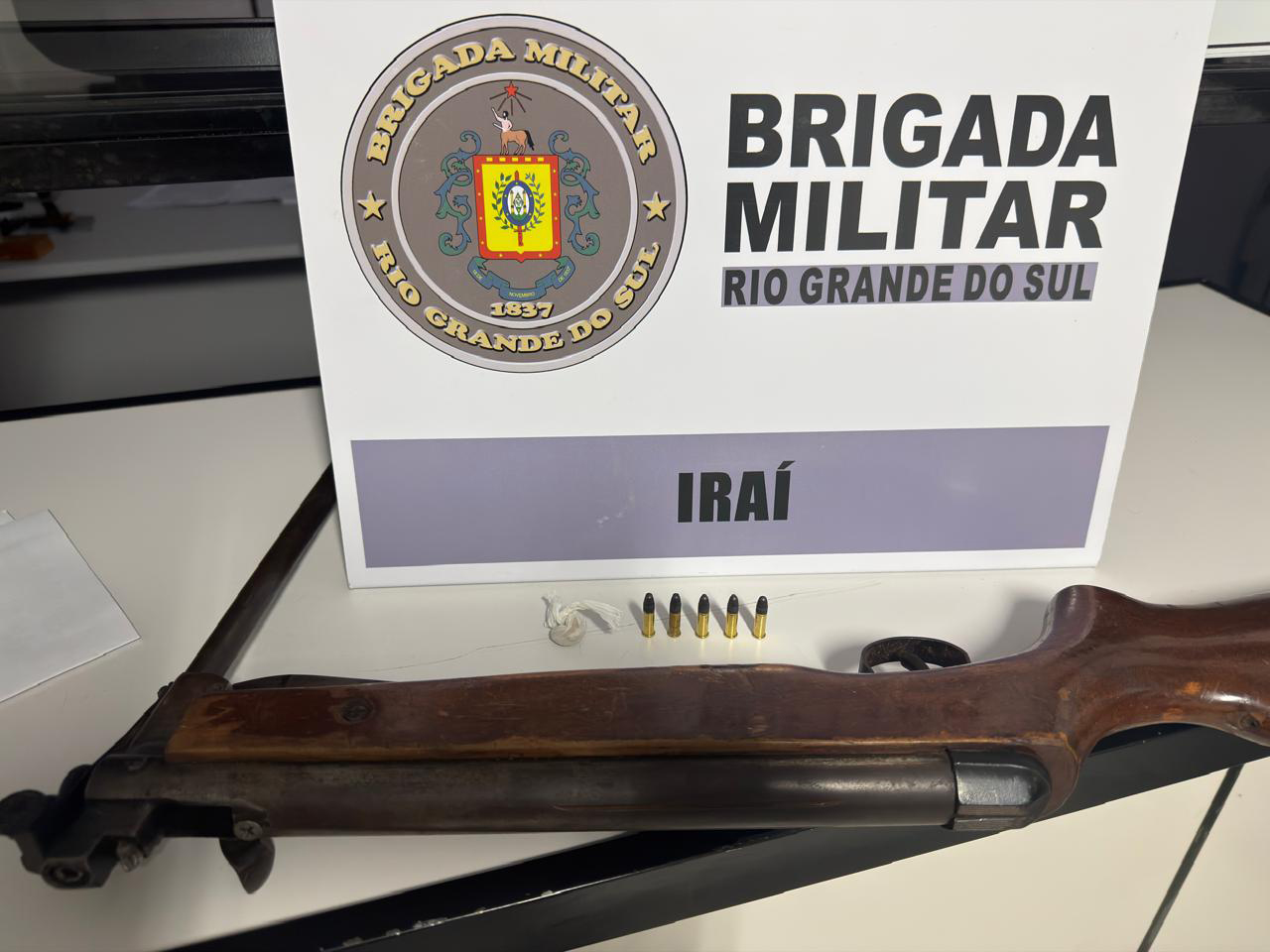 Capa Brigada Militar prende homem por posse de arma e drogas em Iraí
