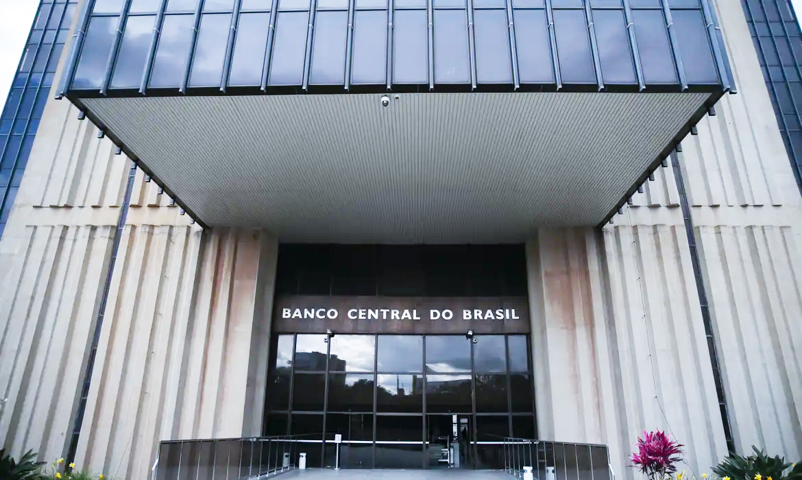 Capa Governo central registra saldo negativo de mais de R$ 230 bi em 2023