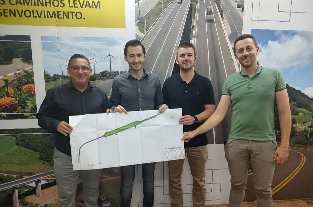 Capa Pinhal apresenta pré-projeto para implantação de trevo de acesso ao novo Distrito Industrial