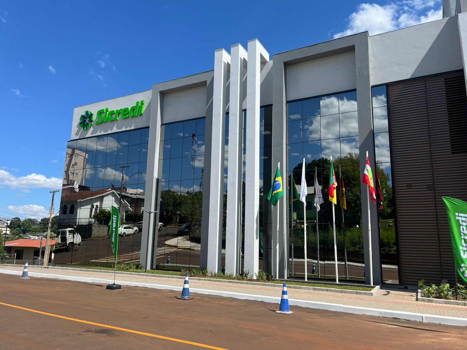 Capa Sicredi Raízes inaugura nova sede administrativa em Três Passos (RS)