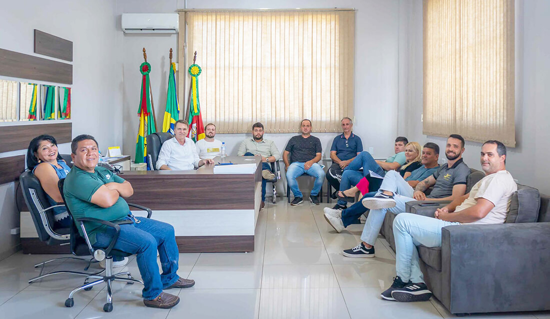 Capa Prefeitura e vereadores de Iraí discutem projetos para o desenvolvimento do município