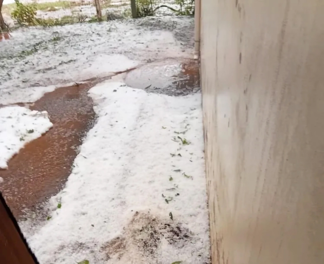 Capa Temporal causa prejuízos em residências, estradas e suspende aulas em Barra do Guarita