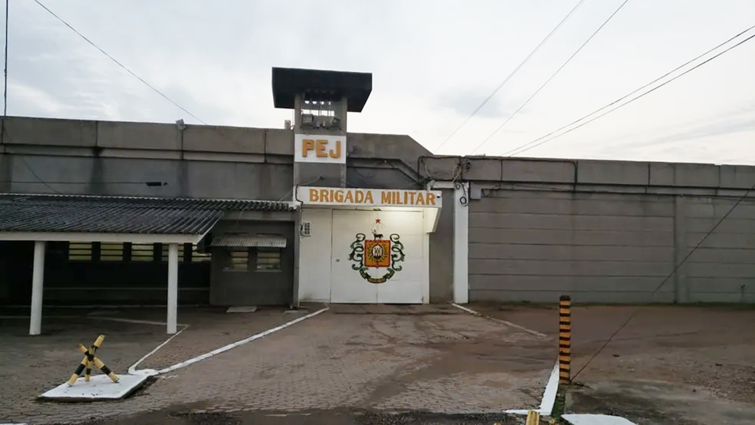 Capa Pai é condenado a mais de 100 anos de prisão por estuprar cinco filhas no RS