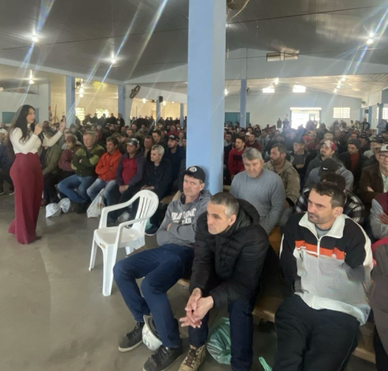 Capa Semana do Garimpeiro reúne cerca de 500 trabalhadores em Ametista do Sul
