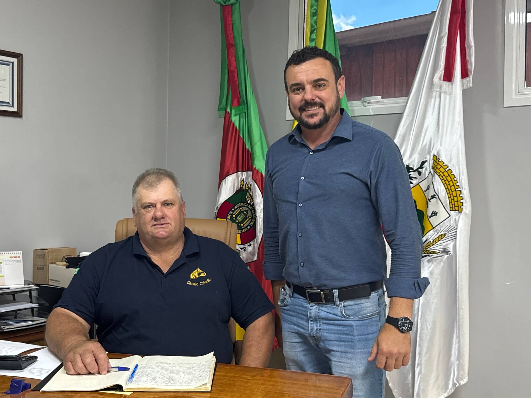 Capa Irto Manfio assume como prefeito de Erval Seco