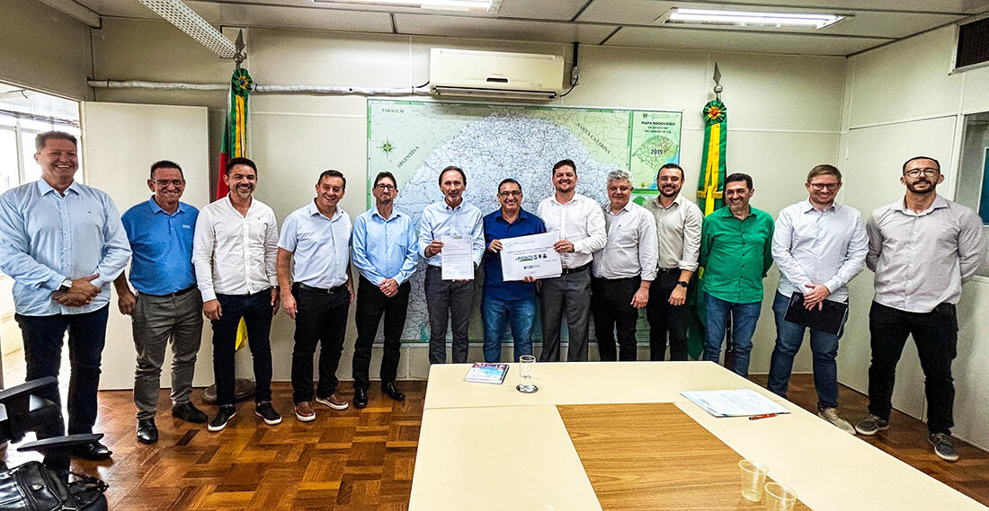 Capa Prefeito de Rodeio Bonito busca recursos e investimentos em Porto Alegre