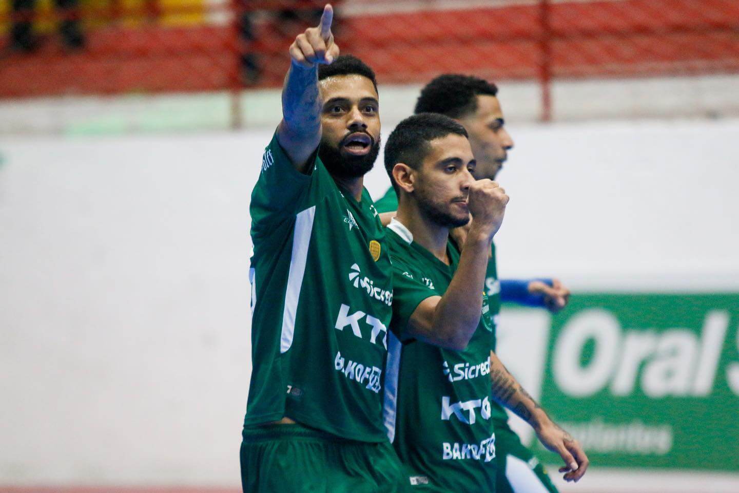 Capa Guarani garante vitória no clássico e sai na frente na semifinal da Taça Farroupilha