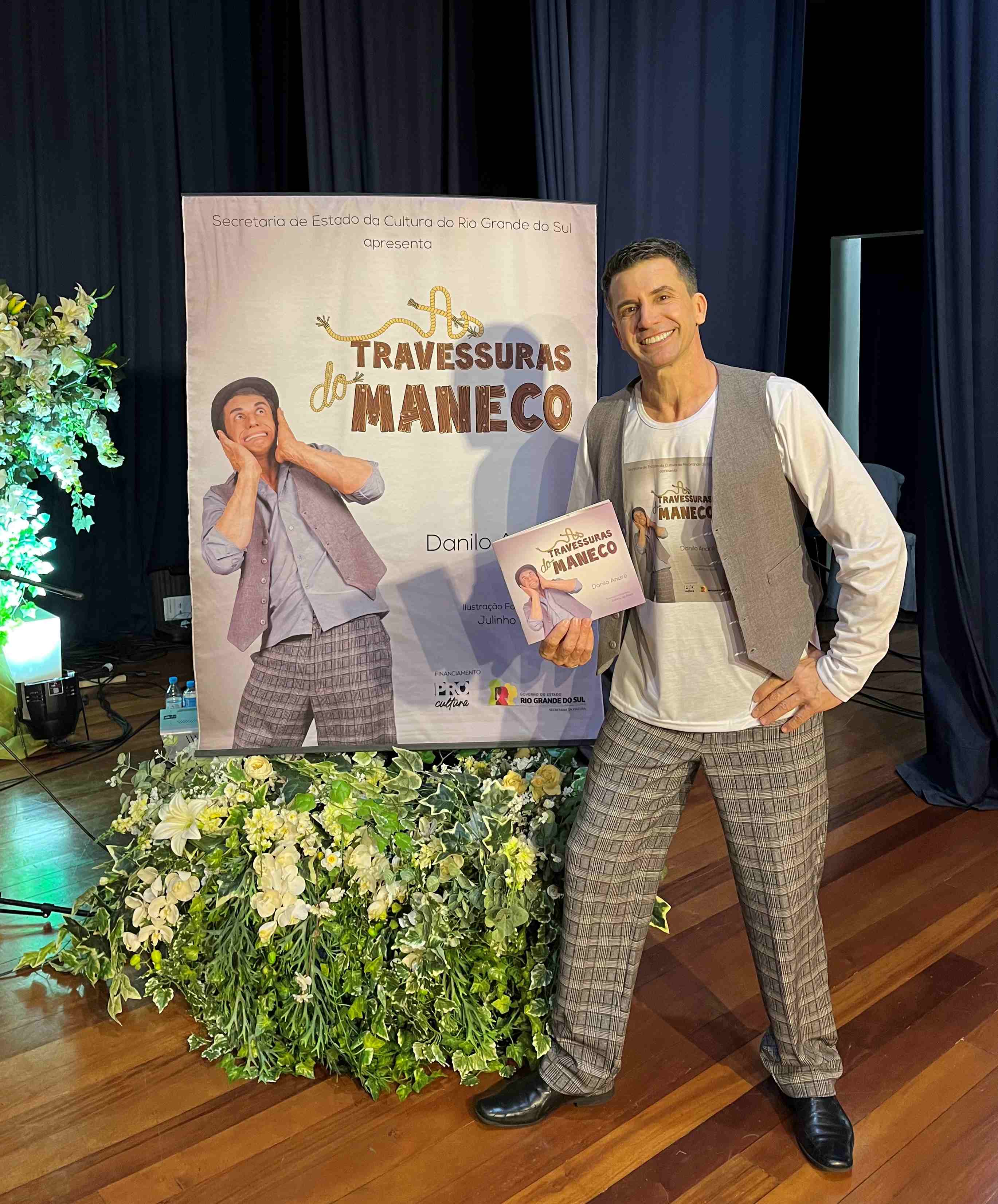 Capa FW: Rede Municipal de Ensino receberá espetáculo de Danilo André Gregory