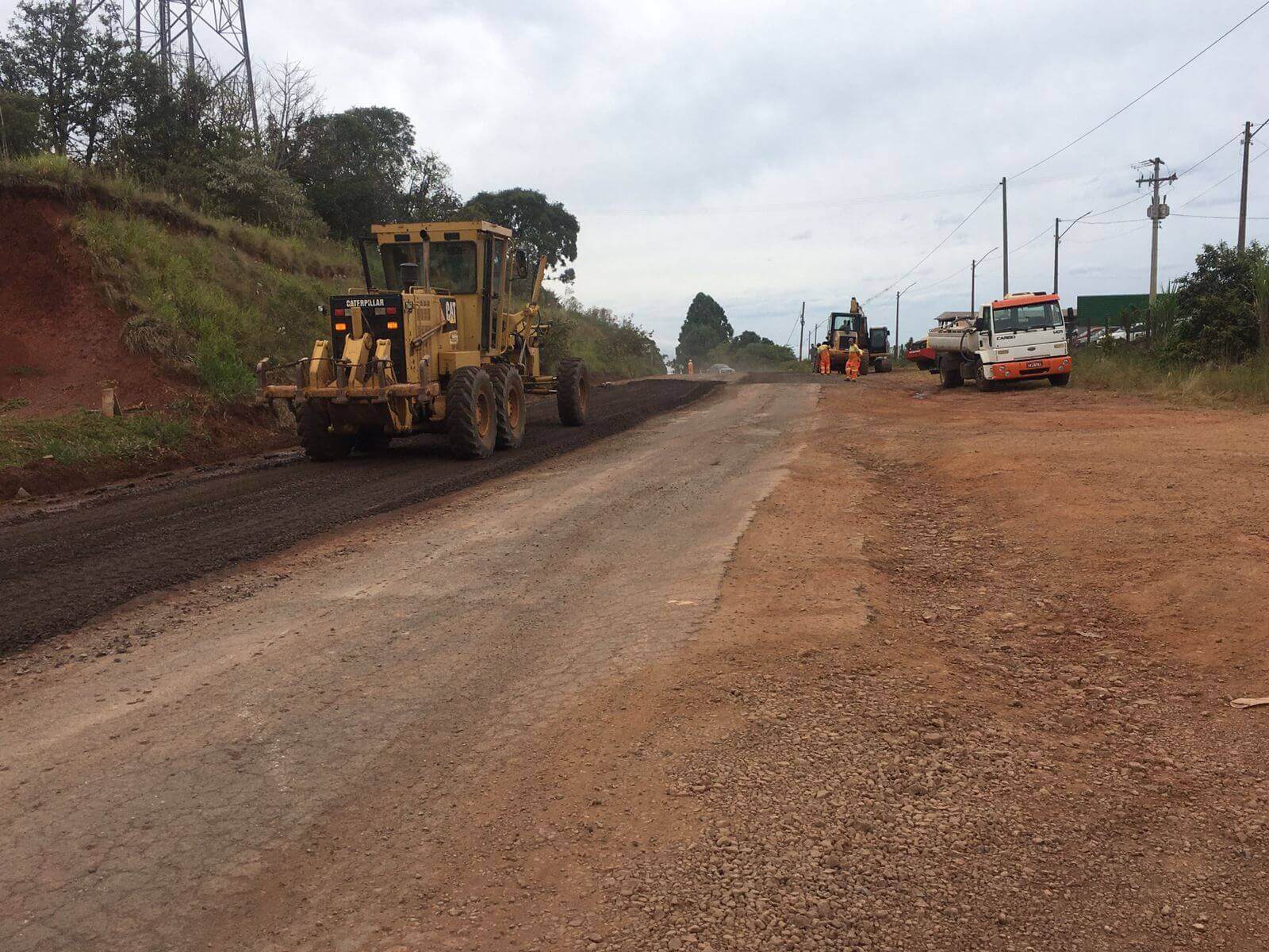 Capa Obras no trevo de acesso a Erval Seco provoca lentidão no tráfego de veículos