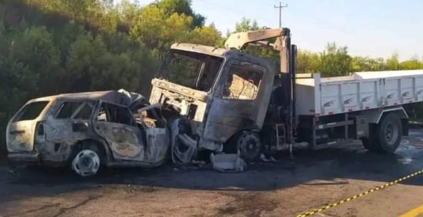 Capa Cruz Alta: homem morre carbonizado em acidente envolvendo quatro veículos