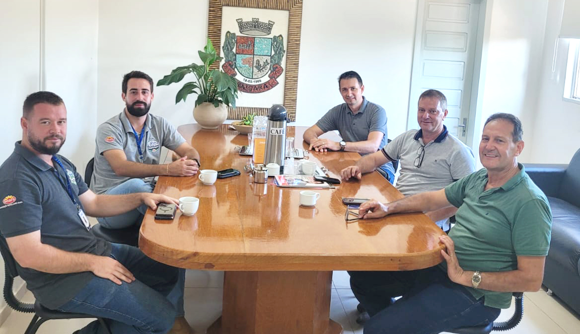 Capa Caiçara firma parceria para incentivar suinocultura com terraplanagens gratuitas
