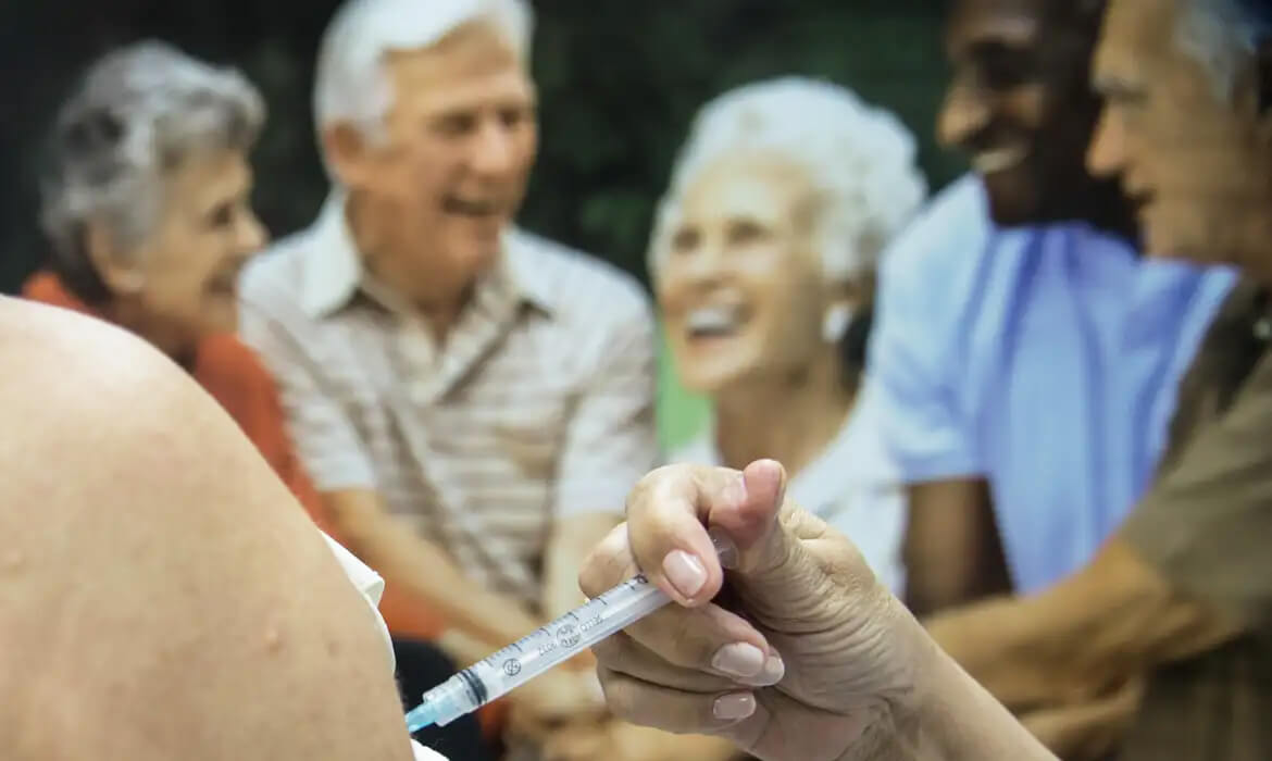 Capa Butantan inicia estudo clínico de nova vacina contra gripe para idosos