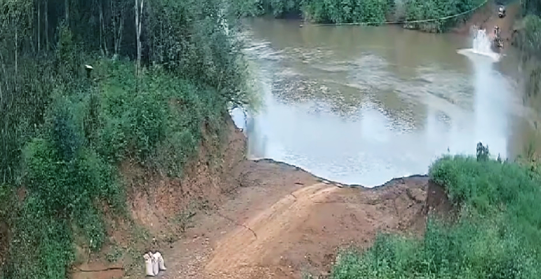 Capa Mulher morre após carro cair de balsa no Rio Ijuí