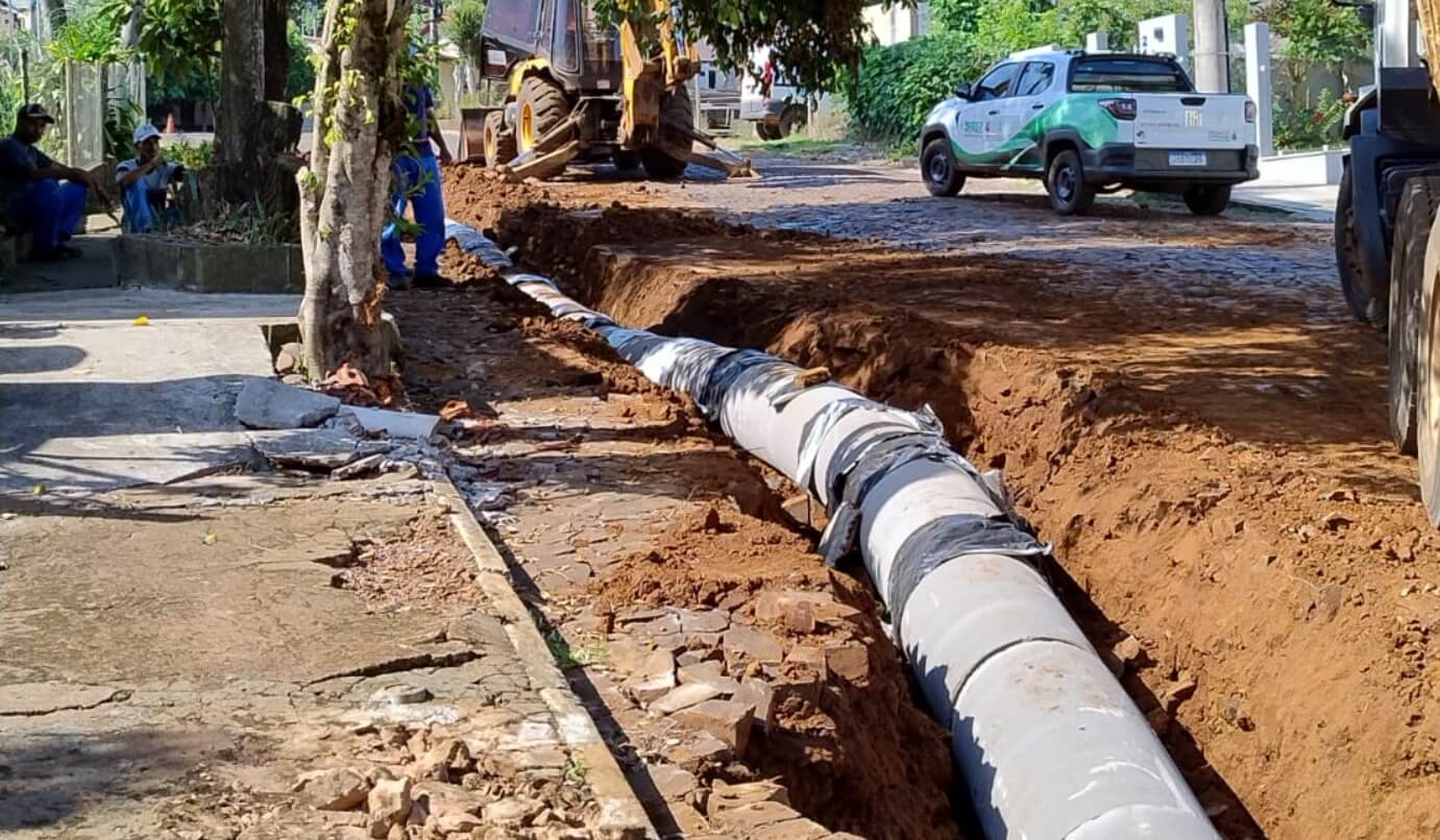 Capa Secretaria de Obras atua na melhoria da drenagem no bairro Barril em FW