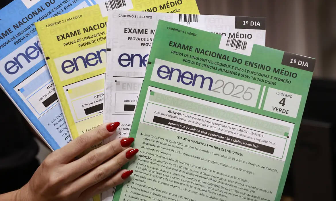 Capa Participantes do Enem poderão pedir conclusão do ensino médio