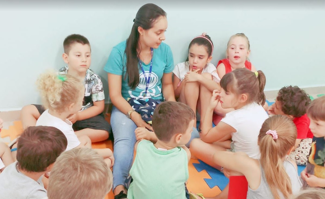 Capa Egressa de Pedagogia da URI/FW destaca formação de qualidade da graduação