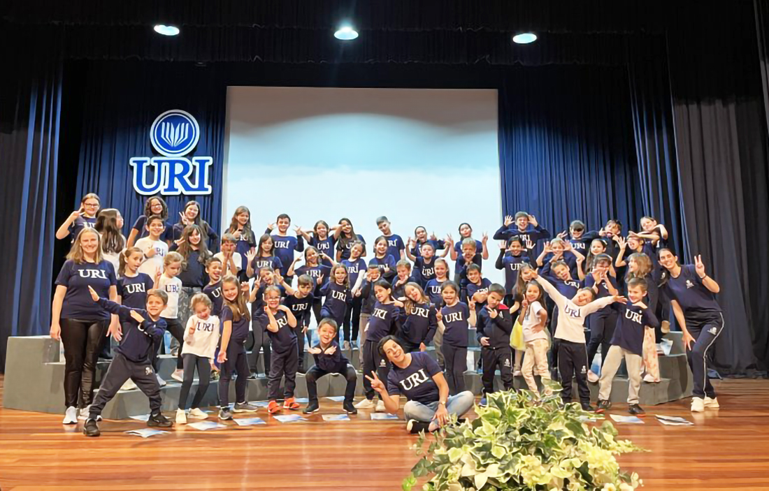 Capa URI celebra sucesso do Coral Infantojuvenil da Escola de Educação Básica