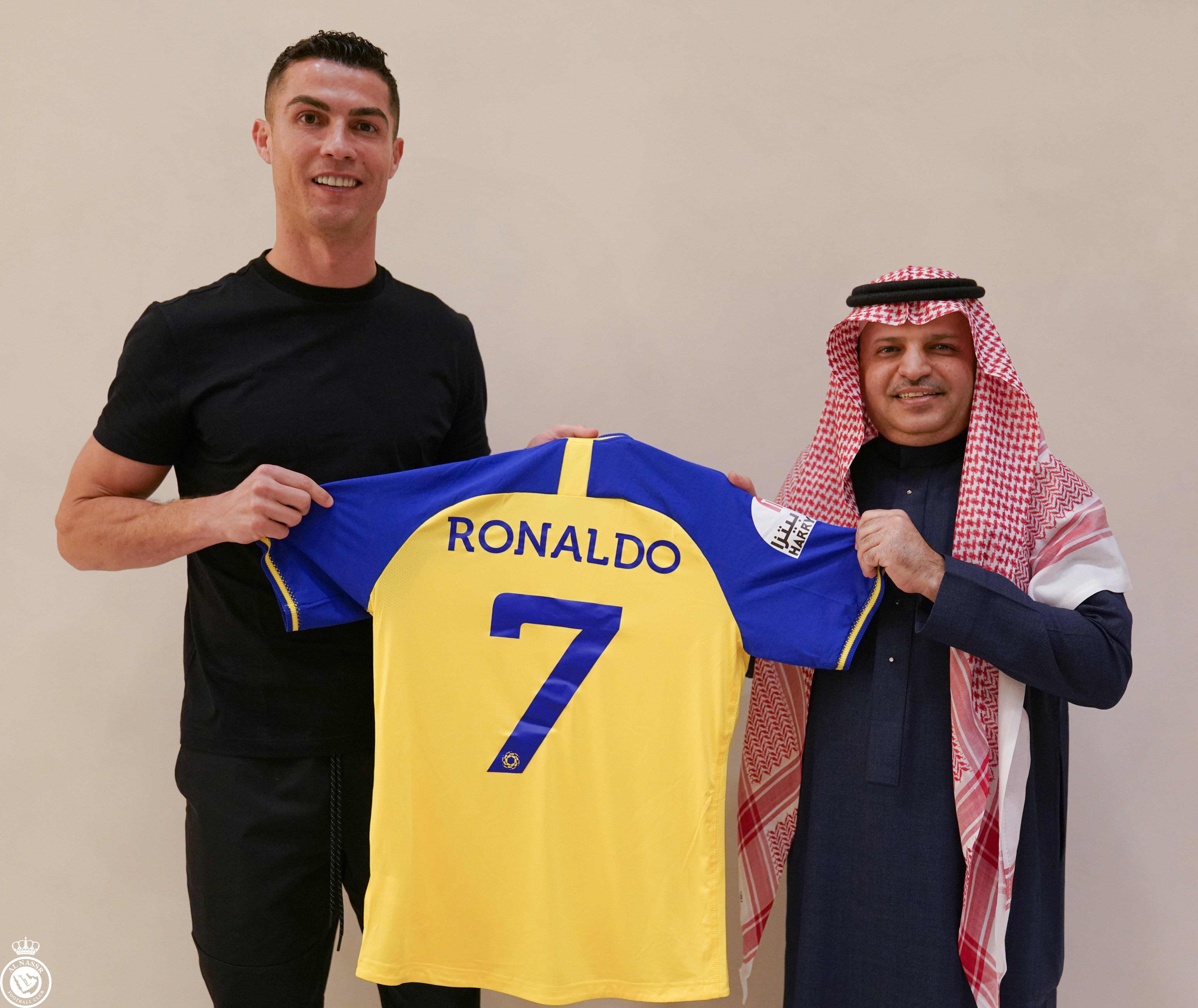 Capa Cristiano Ronaldo é anunciado pelo Al Nassr