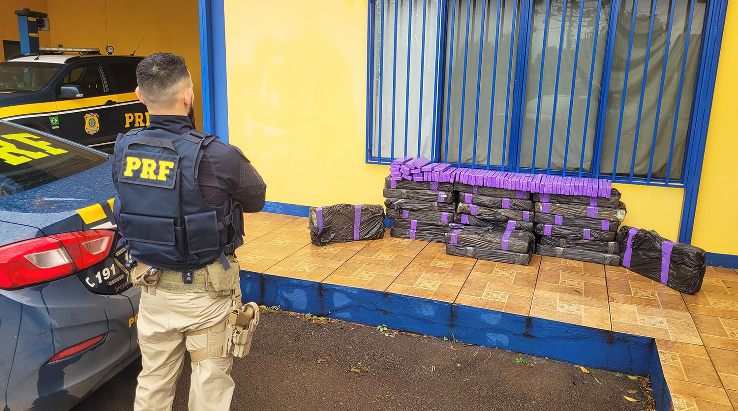 Capa Dois homens são presos com mais de 300 kg de maconha na BR-386, em Sarandi