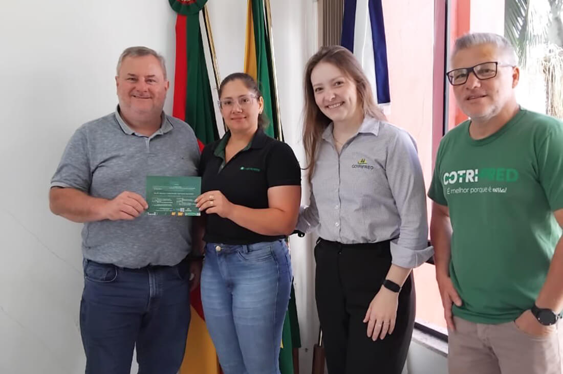 Capa Palmitinho recebe comitiva da Cotrifred para lançamento da 1ª AgroConecta