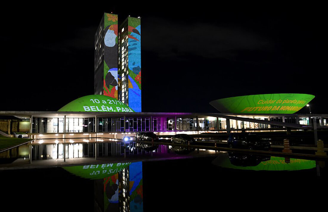 Capa Docentes da UFSM/FW integram obra sobre Integridade da Informação no contexto da Crise Climática apresentada na COP30