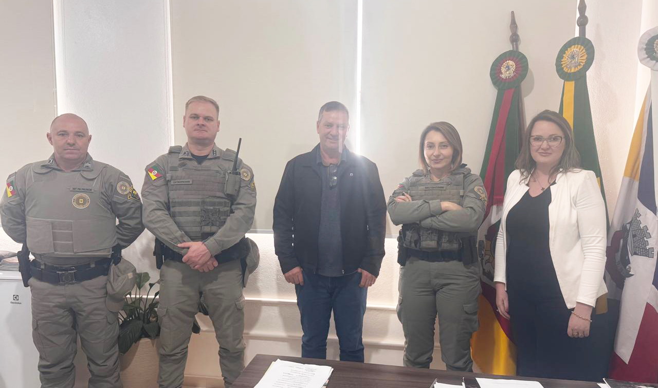 Capa Brigada Militar discute parceria para segurança em Caiçara
