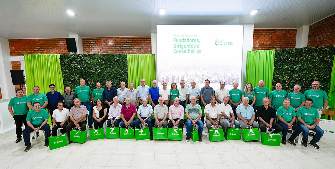 Capa Sicredi Conexão celebra legado em encontro com sócios-fundadores e ex-dirigentes