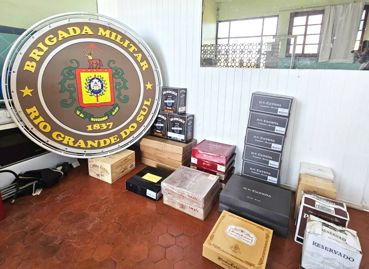 Capa Brigada Militar realiza apreensão de produtos de origem estrangeira em Bom Progresso