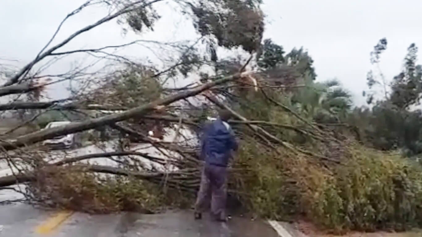 Capa Tornado pode ter atingido o extremo sul do Rio Grande do Sul